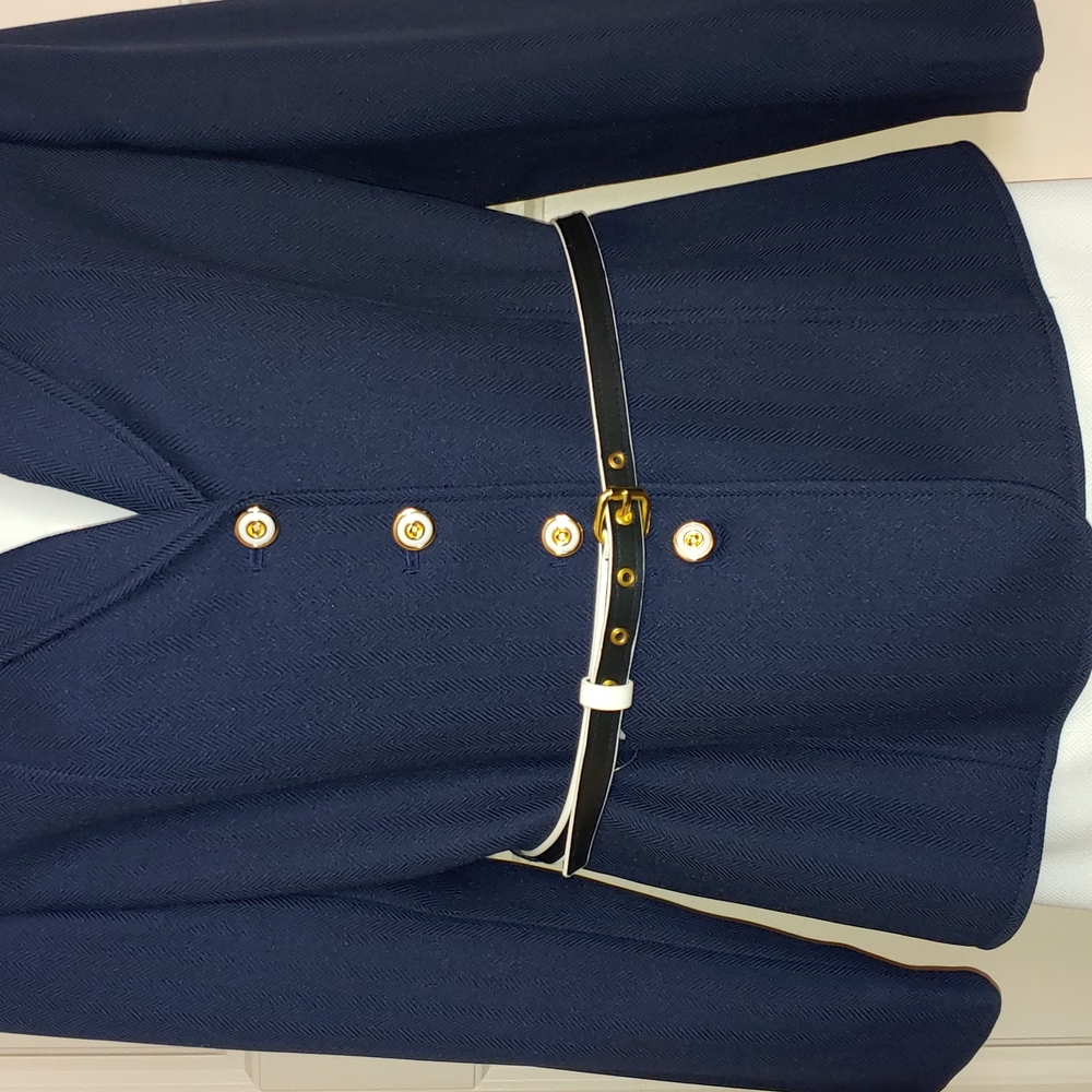Women's Tahari Suit with Gold Buttons 6p